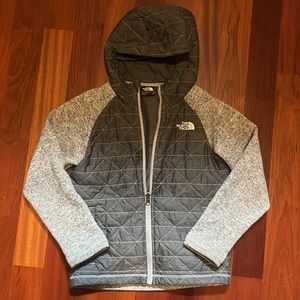 Boys The North Face Quilted Zip Up Jacket Size Small (7/8). EUC